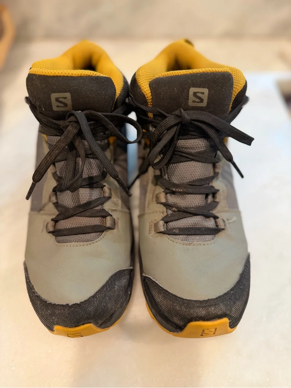 Salomon Outward CSWP Waterproof Hiking Boots Boys Youth Size 5 Gray Yellow